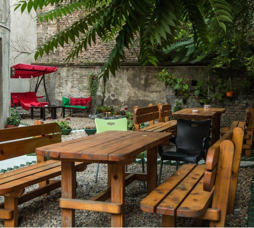 White Owl Hostel Belgrade Exterior photo